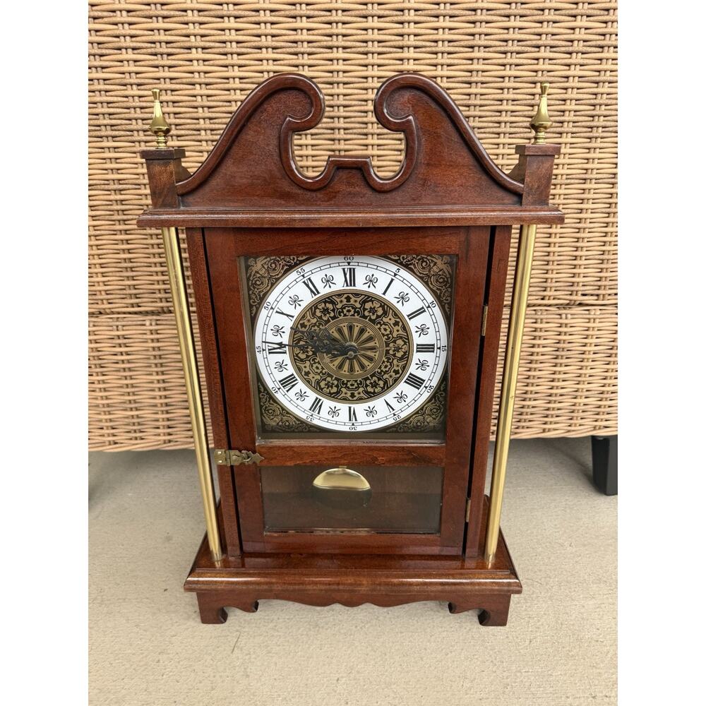 Vintage Anyique Wooden Mantel Clock with Brass Accents (WORKS PERFECTLY)